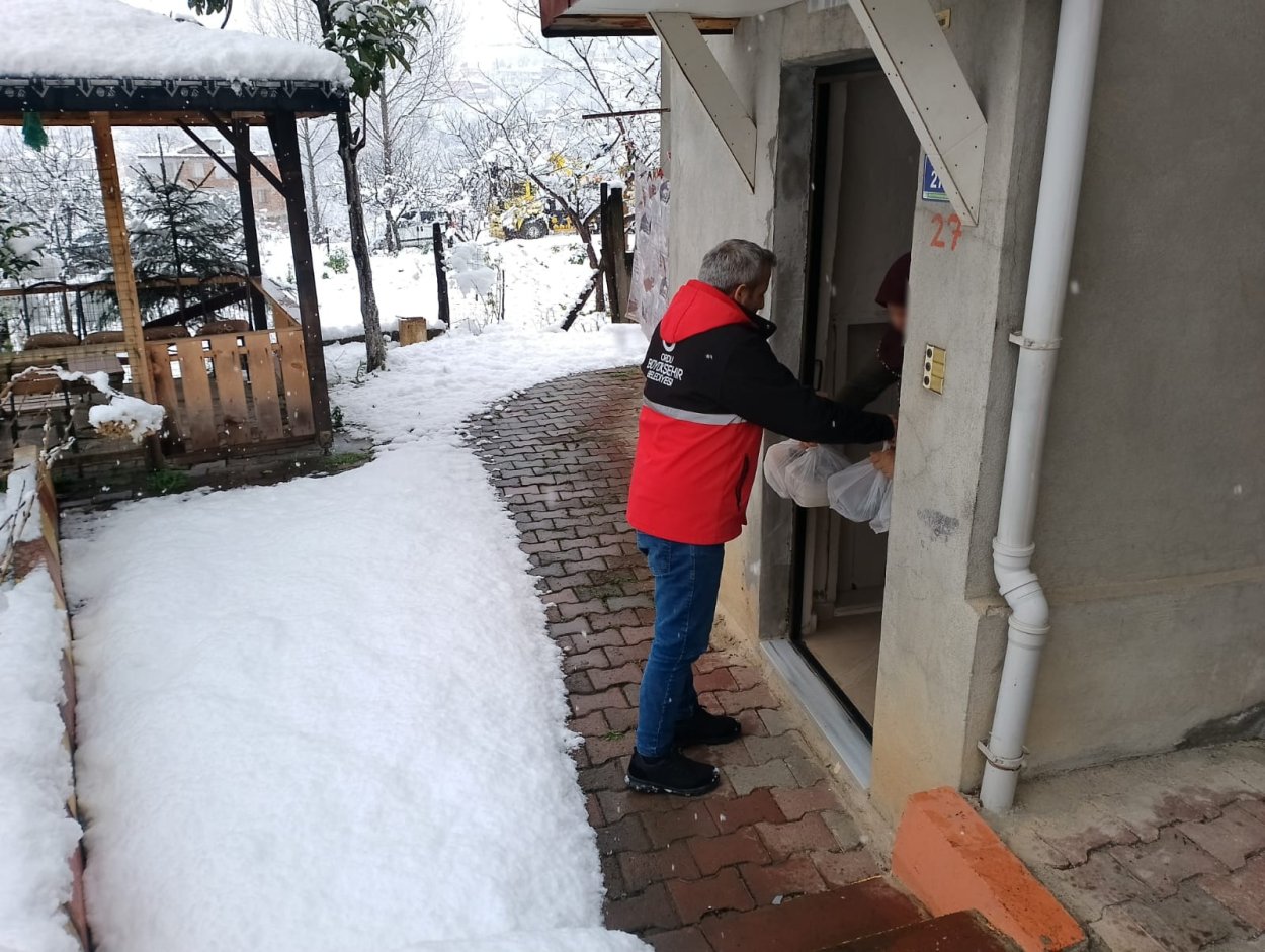 1 KAZANDA PİŞİYOR 2 BİN SOFRAYA AŞ OLUYOR