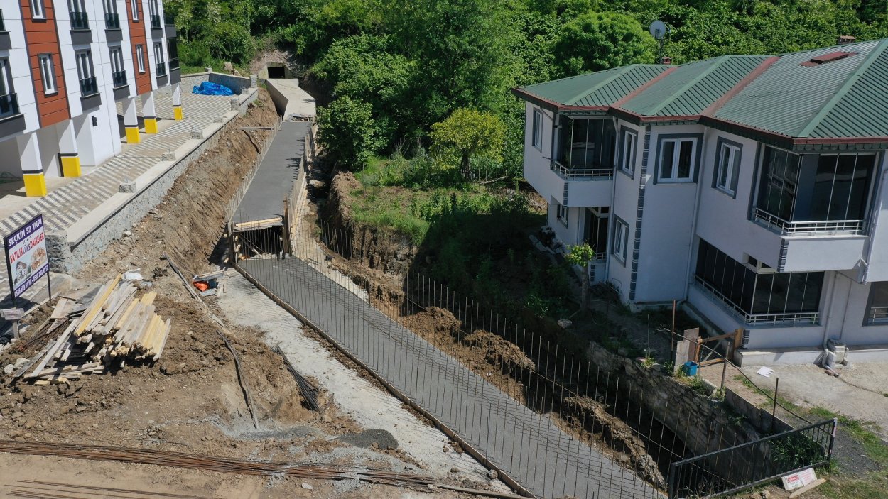 ALTINORDU’DA SAĞLIKLI ALT YAPI ÇALIŞMALARI SÜRÜYOR