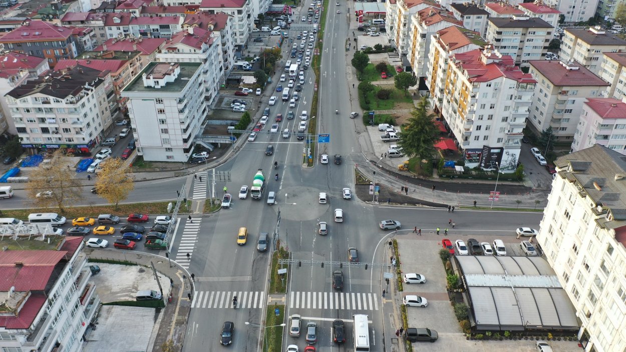 ALTINORDU SİVAS KAVŞAĞI’NDA RAHATLATAN DÜZENLEME