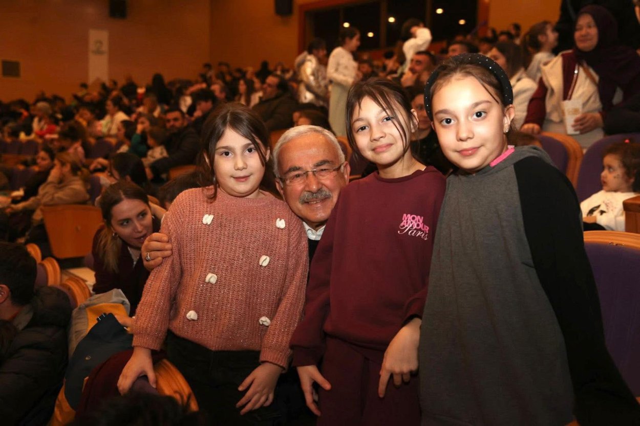 BAŞKAN GÜLER ÇOCUKLARIN COŞKUSUNA ORTAK OLDU