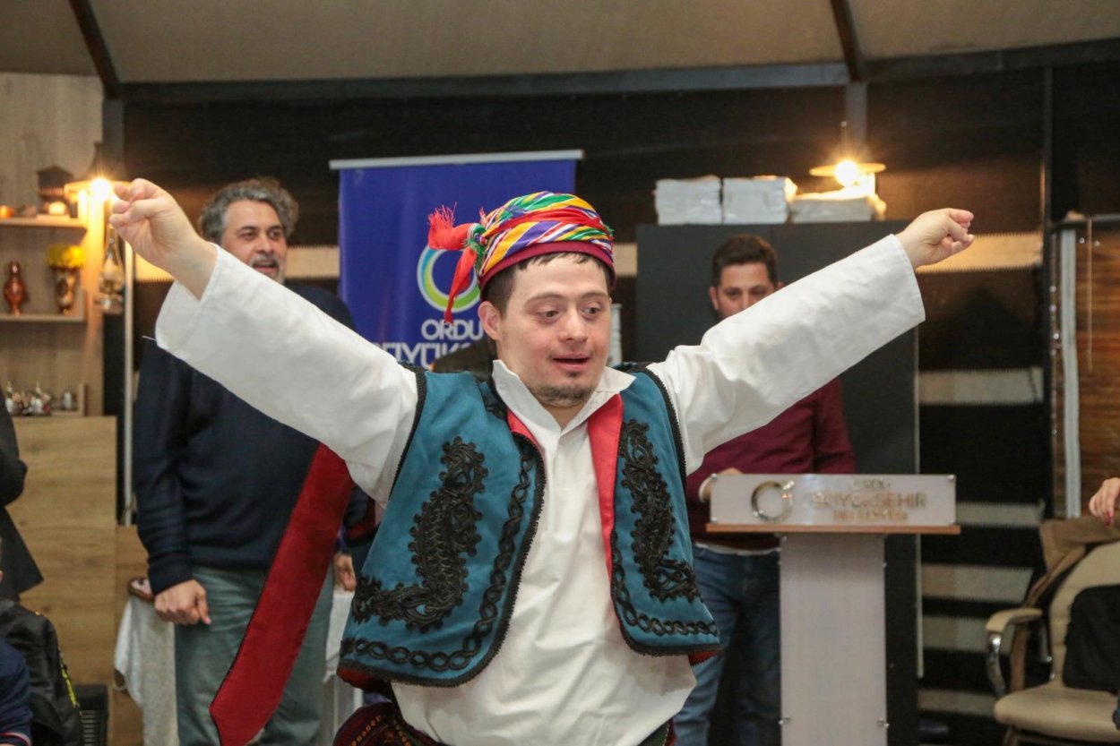 BÜYÜKŞEHİR’DEN DOWN SENDROMLU ÇOCUKLARA ÖZEL ETKİNLİK