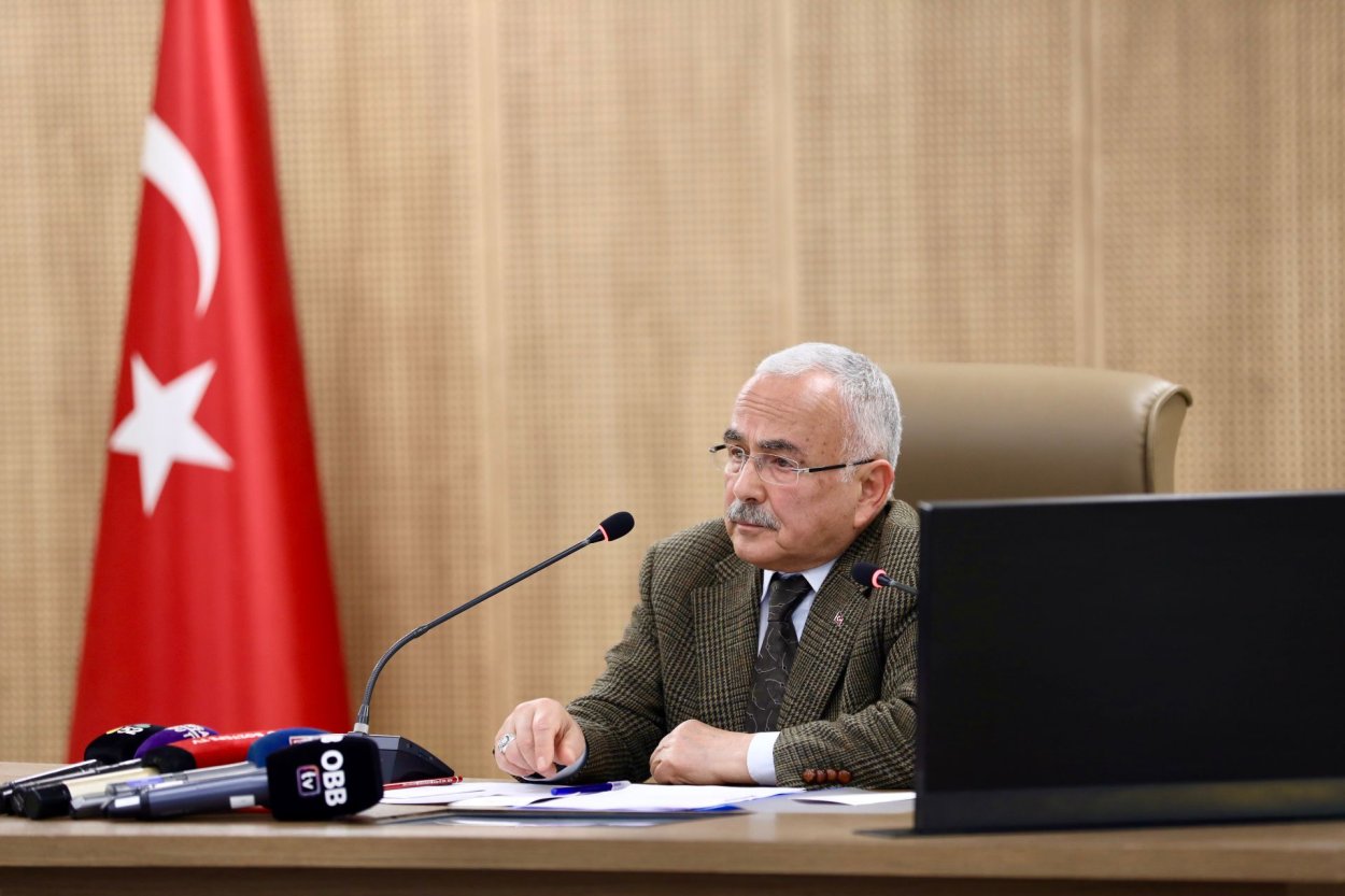 BÜYÜKŞEHİR SOKAK HAYVANLARI KONUSUNDA HASSAS