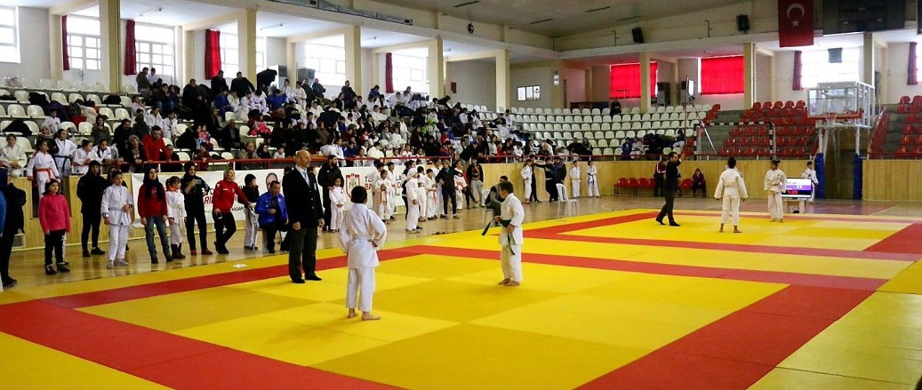 BÜYÜKŞEHRİN JUDOCULARI SİVAS’TA DERECE YAPTI
