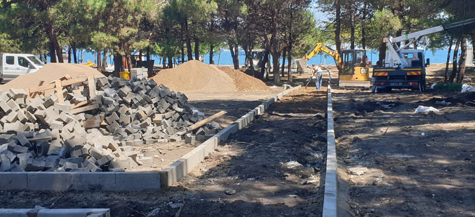 ENGELLİLER PLAJINDA ÇALIŞMALAR DEVAM EDİYOR