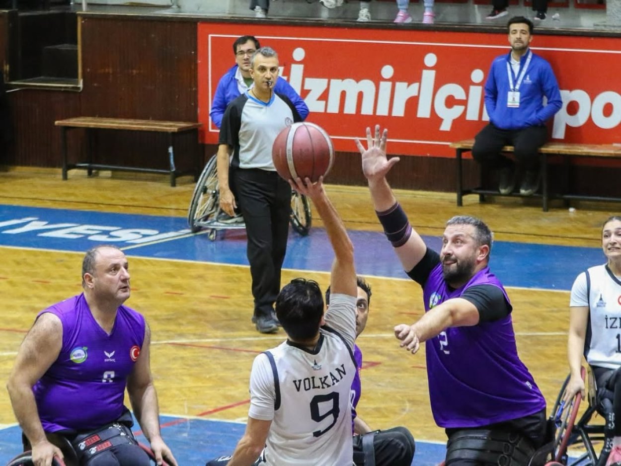 ENGELSİZLER TAKIMINDAN İZMİR DEPLASMANINDA GALİBİYET