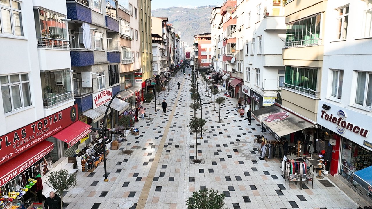 İsmet Paşa Caddesi Zemin İyileştirme ve Aydınlatma Projesi