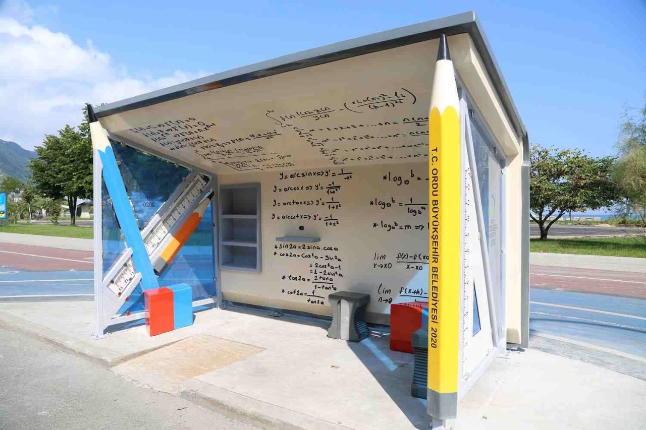 Okul Konseptine Uygun Fonksiyonel Duraklar